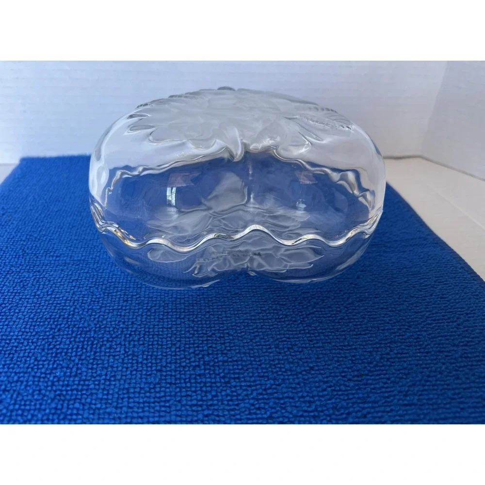 Set of 2 Vintage‎ Glass Heart Shaped Bowls With Frosted Roses  together -box